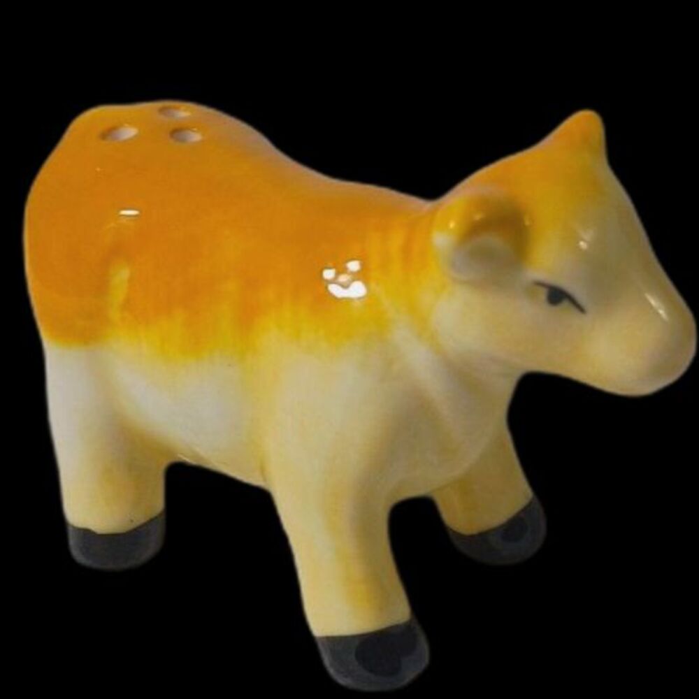 Mini Cow Salt and Pepper Shakers~New~Cracker Barrel~